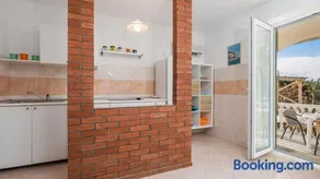 Apartment with pool Kristina by Villas Guide - Image 5