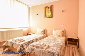 Mariana Apartment - Image 5