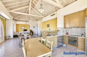 Elaiona Country Home - Image 2