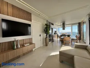 Sonho de Palmas 101 - Apartamento de frente para o mar na deslumbrante praia de Palmas, com 3 dormitórios, sendo 2 suítes. - Image 1