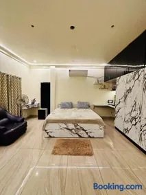 Spacious Fully Furnished AC Private Homestay Near Highway - Image 3