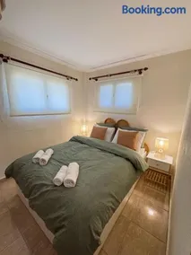 Plagia Oasis Escape - Image 1