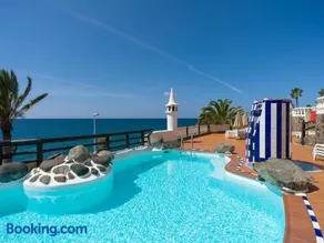 Altamar 60 Balcony beach views By CanariasGetaway - Image 2