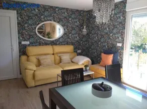 Charming House in Parada with Large Garden - Image 2