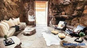 Stoneflower Cottage - Image 1