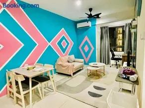 Tropical Home1BedRoomHorizonSuitesSunsuriaCitySepang KLIAWi-lFiNetflixFree Parking - Image 1