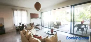 Spacieux appartement avec terrasse en centre ville d'Uzès - Image 3