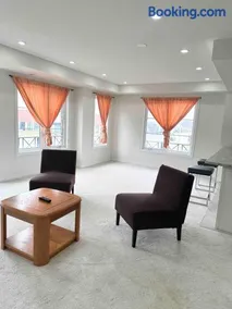 Ensuite room in 3 bedroom townhouse in Brampton - Image 3