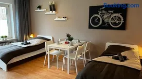 Geräumige Handwerkerunterkunft mit Balkon - Image 3