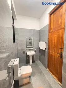 32AW hotel - Image 1