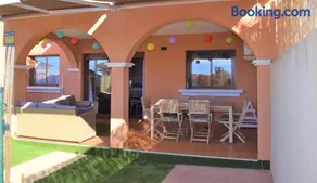 Espacioso apartamento con preciosos jardines y BBQ - Image 2