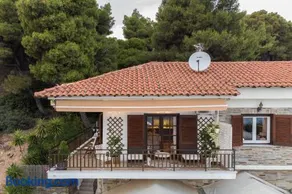 Azure Breeze - Coastal Chic Getaway by the Sea - Image 3