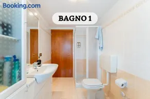 Lhousing - Tricamere con due bagni in centro - Image 2
