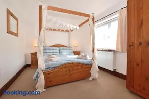 Three Gates Farm Holiday Cottages - Image 4