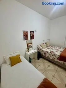 Localização Estratégica - Bairro Nazare- Quarto Privativo - Central de Ar-WiFi-Térreo - Image 3