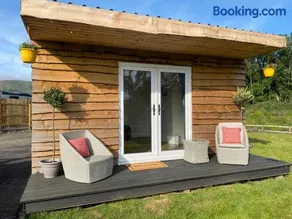 Devon River Glamping Pods - Image 2