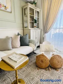Maison Royale Luxurious Apartment - Image 1