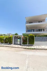 Felicia Dream House - Image 1