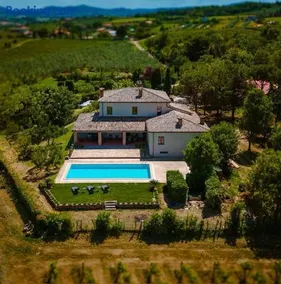 La Dolce Villa - Image 1
