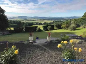 Homestay by Fingask Castle Between Perth and Dundee - Image 1