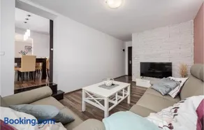 Six Bedroom Holiday Home In Perci - Image 3