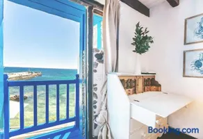 Eco Fisherman's Seafront Cottage - Fantastic Views - Private Courtyard - Image 1