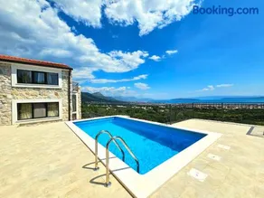 Villa Bepina, surrounded by sea, olive, vineyard - Image 5