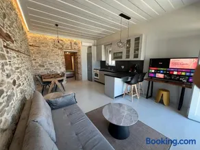 Effies Apartments - Image 1
