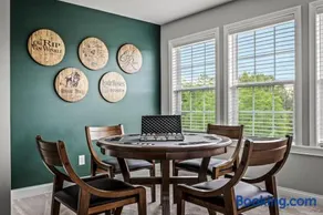 Spacious Home 4BR Fire Pit, Patio Hot Tub - Image 5