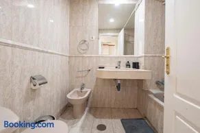 Piso Exclusivo con Piscina y Atención 24h - IFEMA y Aeropuerto - Image 2
