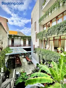 Casa de Poço Guest House and Gallery - Image 2