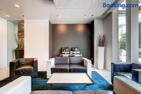 Global Luxury Suites at Kendall West - Image 4