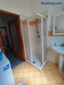 Stone Way Apartment - Image 2