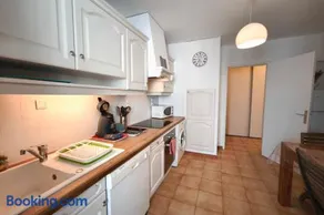 Bright apartment with two bedrooms in Ajaccio - Image 3