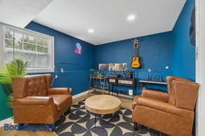 Luxury Retreat in Normal, IL - Movie Theater, Game Room & Hot Tub - Image 3