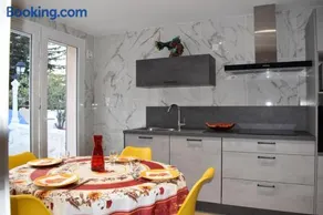 Charmante maison avec jardin à Pierre-Châtel 71 m² - Image 2