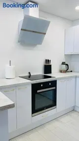 Green & White Apartament - Image 3