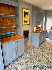 Castle View Suite - Image 3