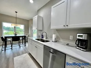 Central Cedar Falls New Construction Townhome! - Image 2