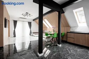Discovery Aparthotel - Image 1