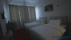 New Welcome House Hotel - Image 4