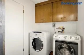 Spacious home in desired NE Location - Image 4