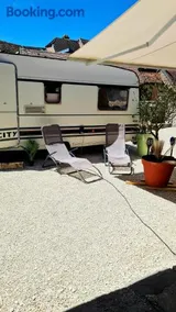 Caravane Zen & Jacuzzi proche des grottes de Bèze - Image 4