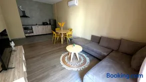 Kron Apart Hotel Golem - Image 2