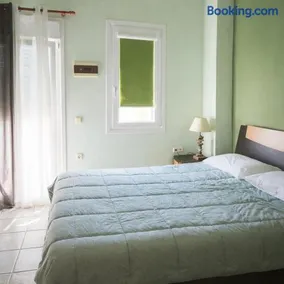 Zannikos Rooms - Image 1