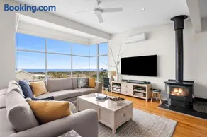 Sweeping Ocean Views - Image 2