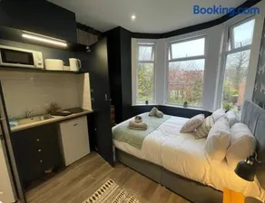 Deluxe Studio Apt in Central Manchester - Image 3