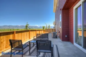 Spacious 3BR Home - Perfect Belgrade Getaway - Image 2
