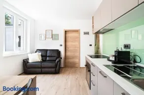 CAPRARIA appartments in historic center, with private parking - Image 4
