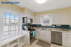 Charming Home in Speedway - Image 5